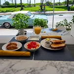 Avalon Hotel