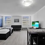 Miami Beach Vacation Home, Nightlife, Dining