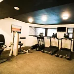 Alexander 1209 Beachfront Condo With 2 Pools , Beach Access, Sauna, Stores