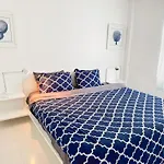 2 Bedroom On The Beach !