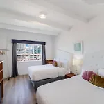 Ocean Spray Hotel