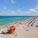 Escape 2 Beach, Ocean Dr Deco Apt With 2 Queen Beds