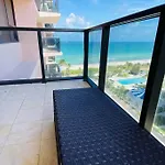 Sabrinas 2Br Modern Beachfront Condo