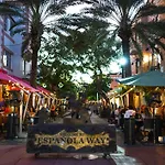 South Beach Steps To Ocean Drive Free Parking & Pet Friendly