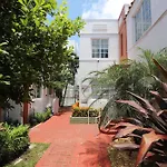 2 Bedroom Apartment 3 Minute Walk To South Beach & Ocean Drive