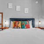 Frida Kahlo Studio South Beach Hideaway For Two