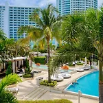 Fontainebleau Jr Suite With Balcony Condo