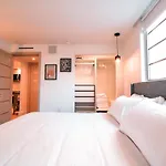 Modern 2Bedroom In South Beach - Steps Away From Lincoln Rd