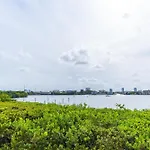 Golden Bay 32