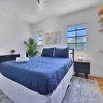 Large & Bright Sleep Up To 8 Only 2Min From Ocean
