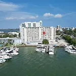 Bayshore Bliss- Cozy Space & Bay Views