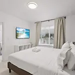Coastal Retreat 6 Guests Miami Beach