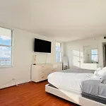 Oceanfront Luxury Miami Escape Pool&Gym
