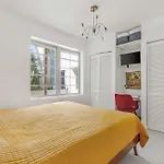 Palm-Fringed Paradise In South Beach