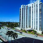 Castle 515 Studio Bayview Direct Beach Access, Pool, Tennis, Free Parking