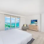 Oceanfront Private Condo At 1 Hotel & Homes -1019
