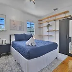 Big Beautiful South Beach Loft Sleeps 8 Near Ocean
