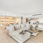 3 Bedroom Plus Den Private Residence At Roney Palace -6078
