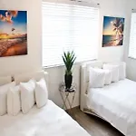 Collins Ave By Global Vacations Hotel
