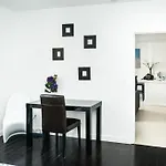 Sage On Ocean Drive Apartments