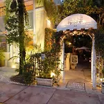 Villa Paradiso Hotel