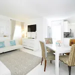Sunrise Court Apartments