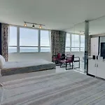 Castle Beach: Coral Condo