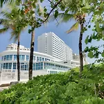 Castle Beach: Coral Condo