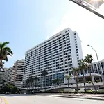 Castle Beach: Coral Condo