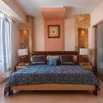 The Carlyle Apartment
