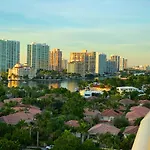 Sunny Isles Condo Resort 14Th Floor Intracoastal View!!