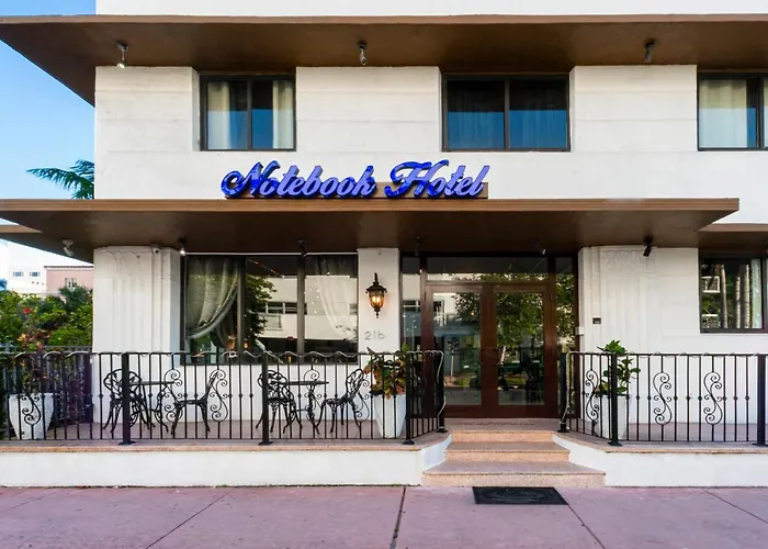 What are the best hotels near South Beach?