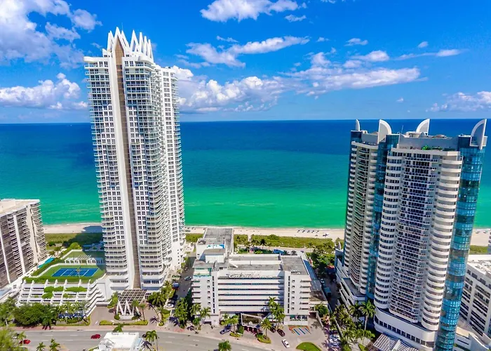 St Rentals Miami Studios Front Beach