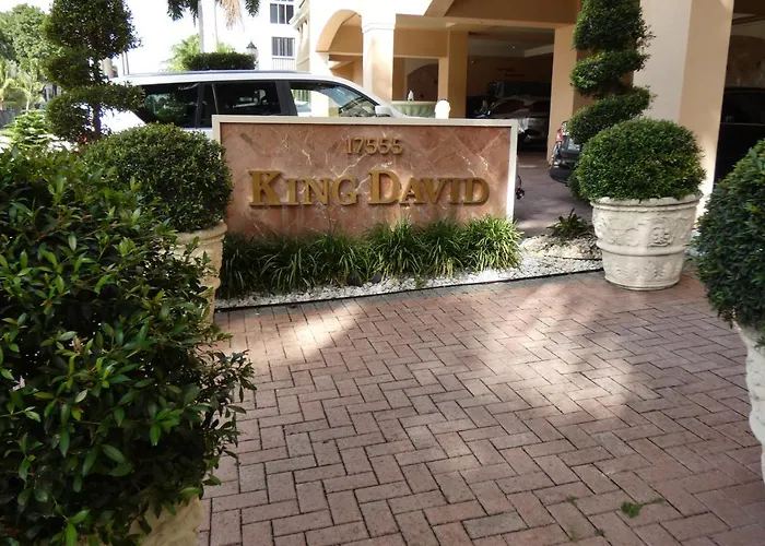 3Br Condo In Sunny Isles Beach
