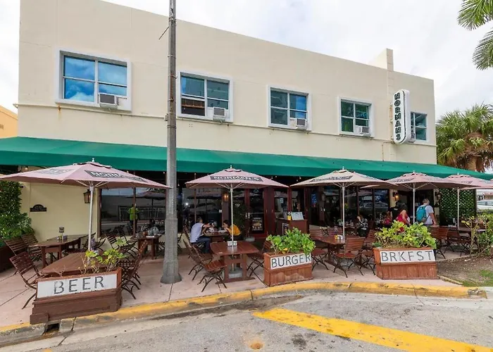 Norman\'S Hotel And Dining