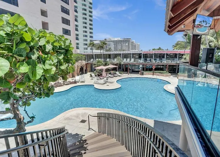 Cute Ocean View Condo Beach Service Unit 1217