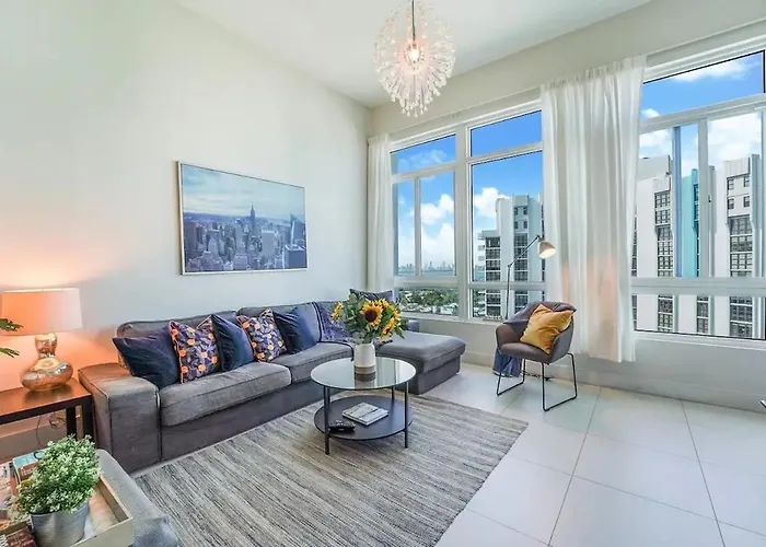 Castle Ph11 Penthouse With Balcony, Free Parking, Pool, Tennis, Beach Access