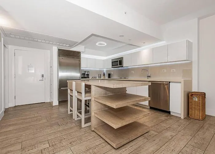 1 Hotel King Suite 1Br 1 5Ba