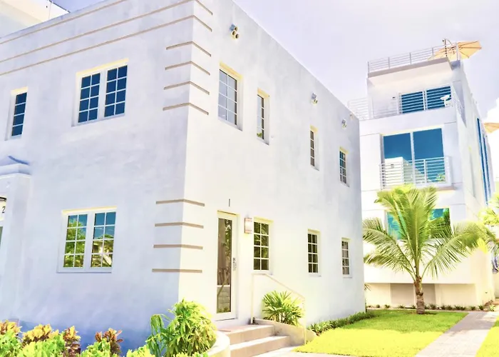 30 Guests Luxury South Beach Suites W Rooftop