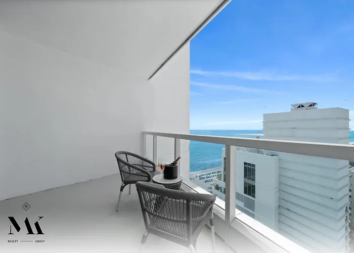 Fontainebleau Resort Balcony W Ocean + Bay View