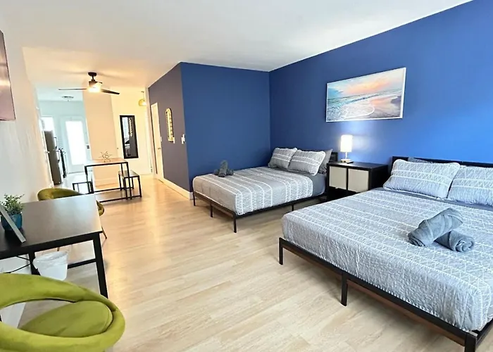 Retro Charm With Modern Comfort Miami Beach
