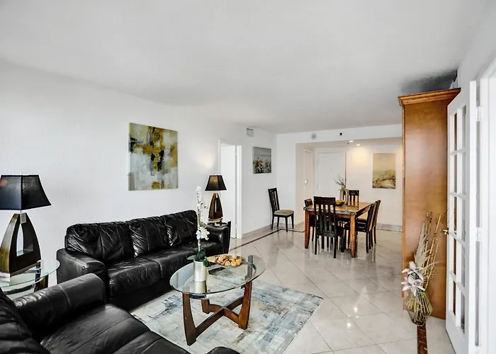 Perfect Ocean View Condo Beach Service 1109