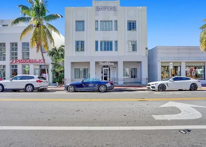 Miami Beach Home, 7 Guests, Steps From The Beach