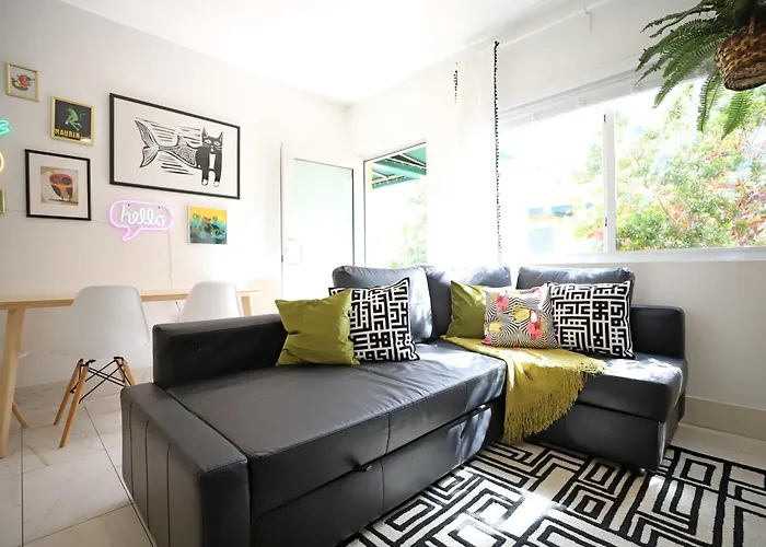 Family Pet Friendly Apartment 3 Minute Walk To Miami Beach With Free Parking