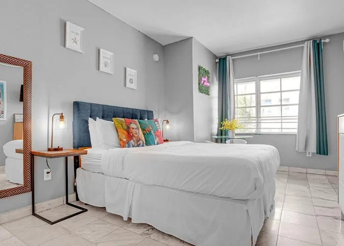 Frida Kahlo Studio South Beach Hideaway For Two