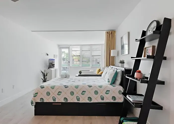 North Shore Oasis - Steps To Miami Beach Bliss
