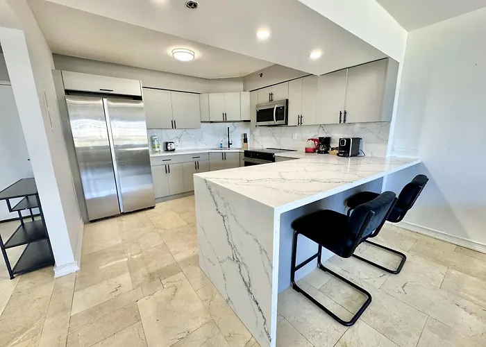 Oceanfront Haven Retreat Beach Service 502