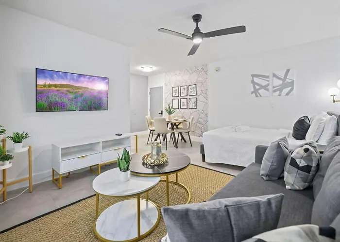 Miami Beach Studio Modern Oasis