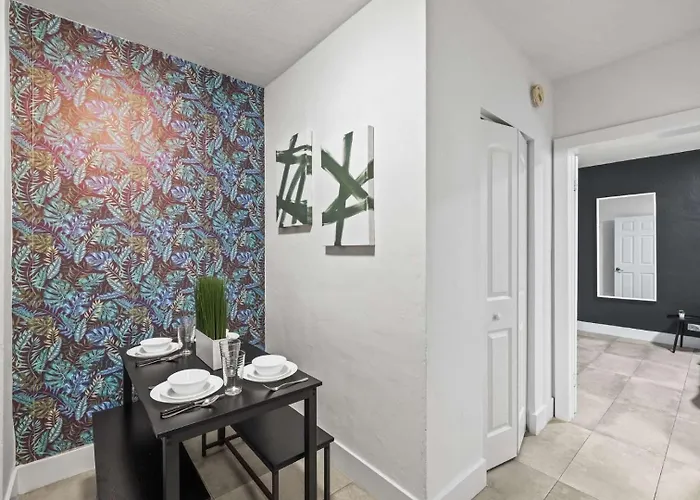 Oceanfront Charm 1Br Miami Beach