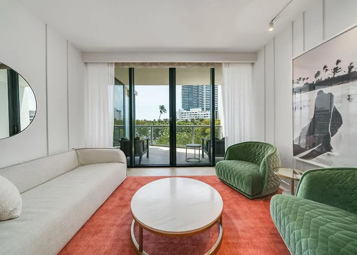 W South Beach Stunning Studio